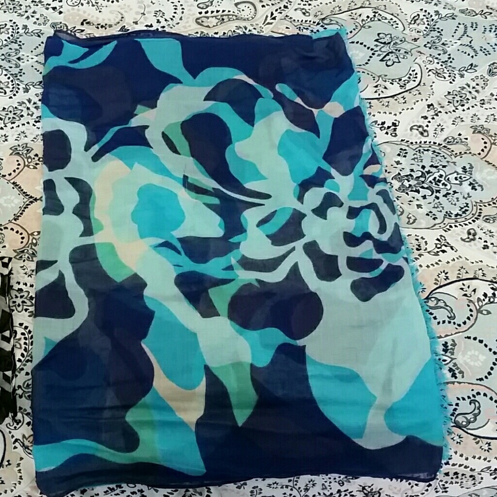 Vera Bradley Soft Fringe Scarf